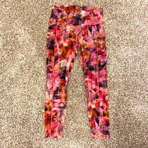 Lululemon Fast and Free Crop sz 8